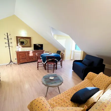 H11 Finestra Sul Mare - Santo Stefano Apartment Santo Stefano al Mare